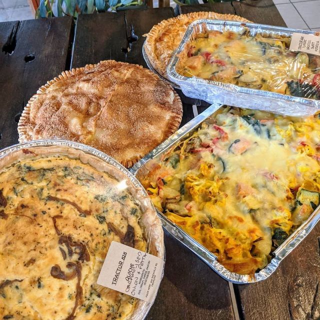 Tractor 828 takeaway meals